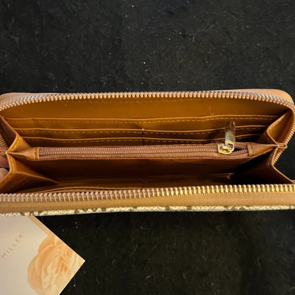NWT Ann Miller Women’s Brown Wallet - Picture 5 of 5